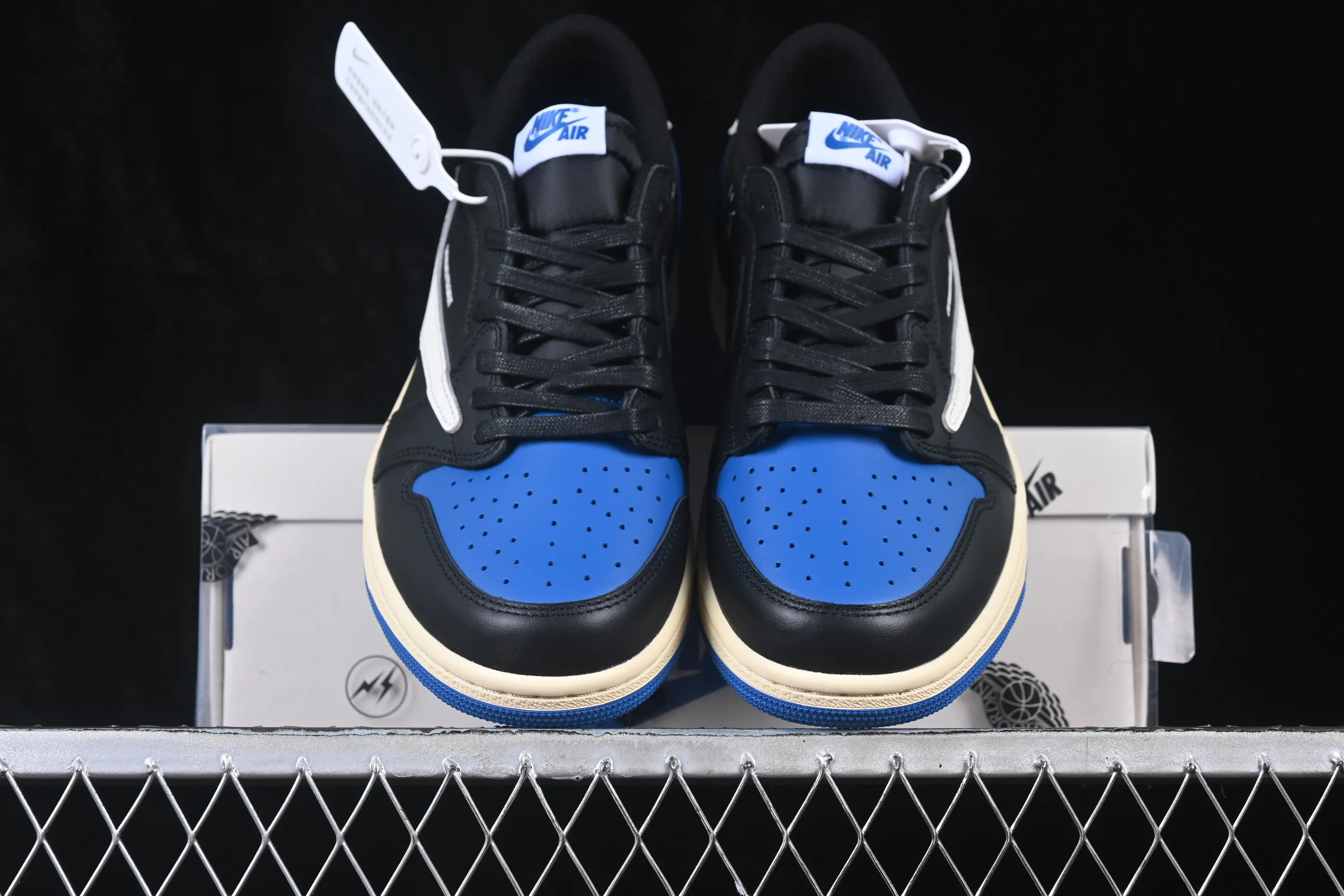All categories Air Jordan Jordan series basketball shoes Air Jordan 1 Low Travis Scott x Air Jordan 1 Low OG AJ1 Joe 1 undercut low DM7866-014